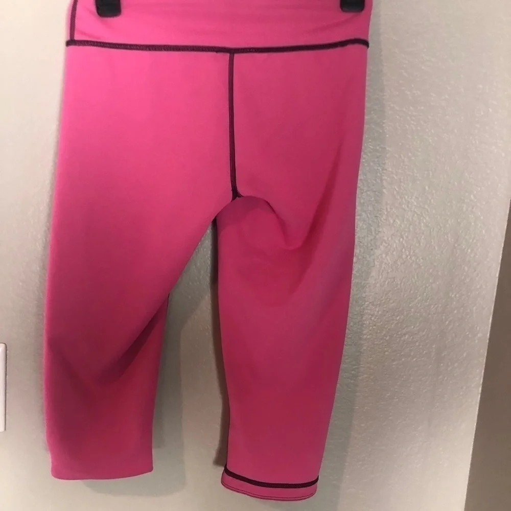 ZELLA Reversible Pink Gray Crop Yoga Legging